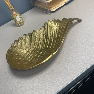 Gold Leaf-Shaped Decorative Tray
